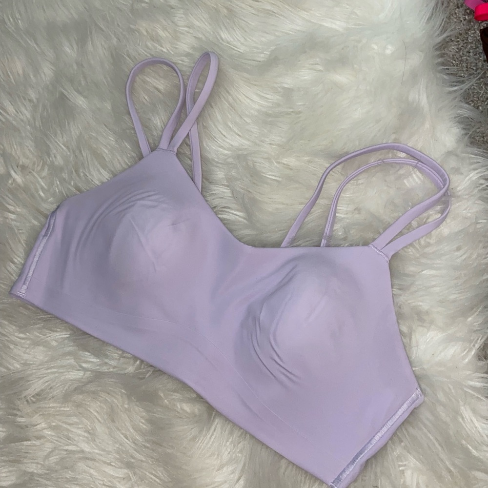 Lululemon like a cloud bra